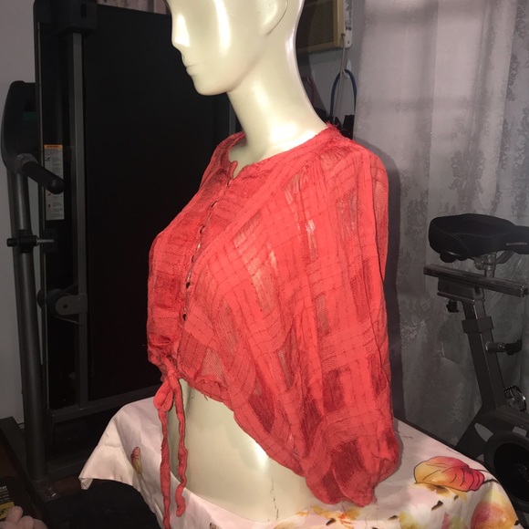 Crop top - Picture 2 of 5